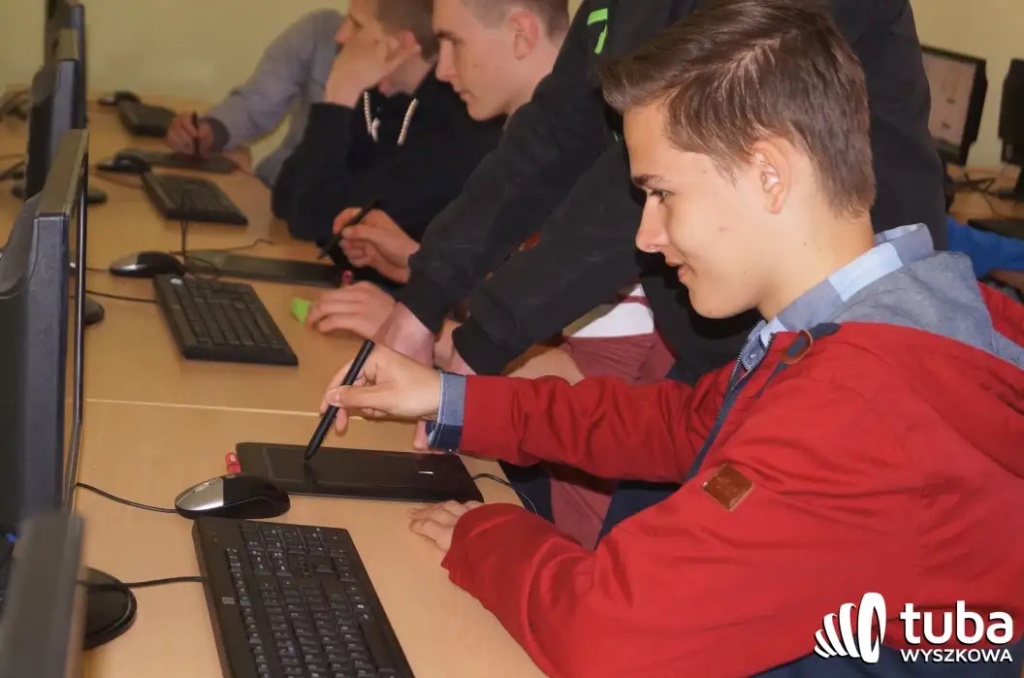 Gimnazjaliści zwiedzili zakątki „Kopernika”