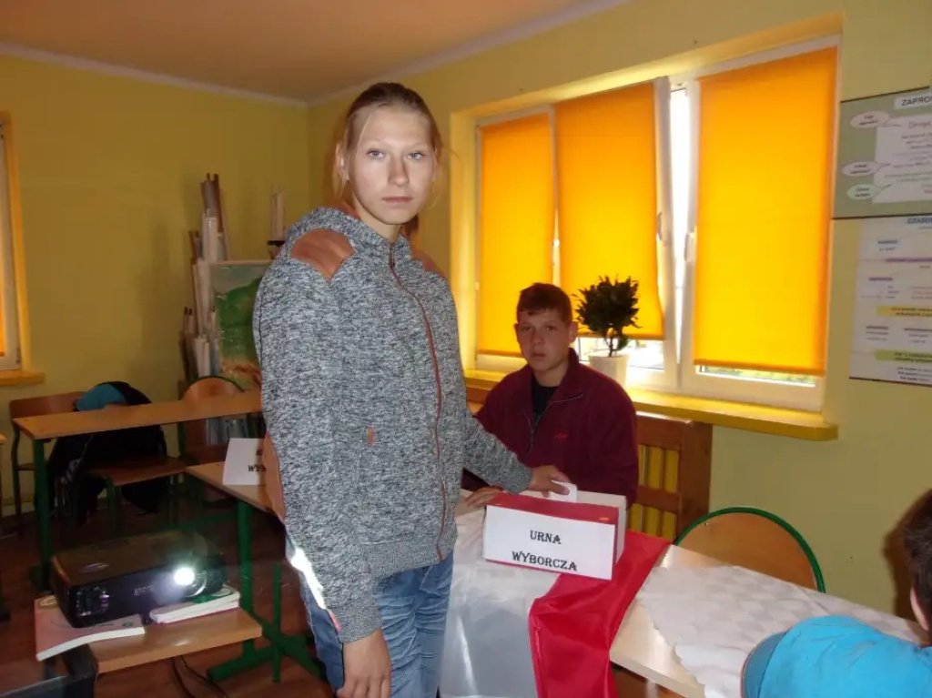 Uczniowie Szkoły Specjalnej w Brańszczyku kształtują postawy społeczne.