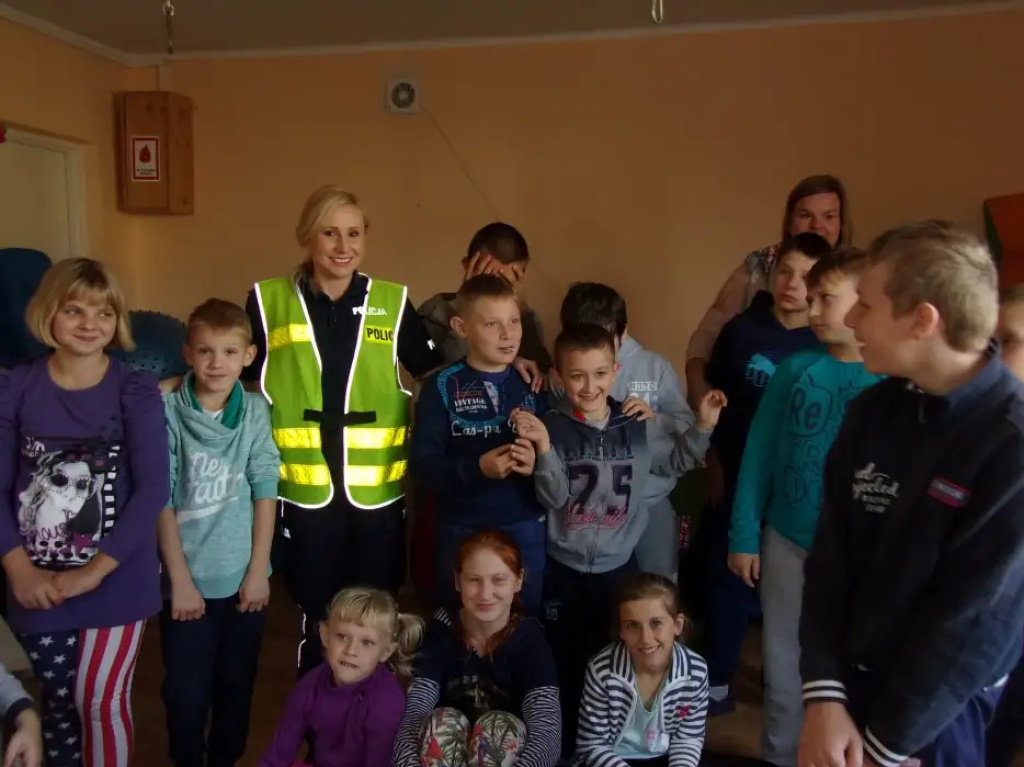Uczniowie Szkoły Specjalnej w Brańszczyku kształtują postawy społeczne.