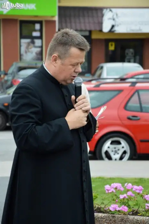 Jesteśmy tu żeby spłacić dług