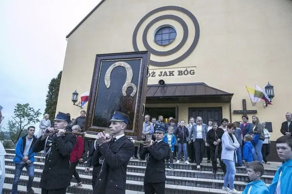Niezwykłe spotkania z Królową Polski