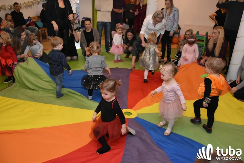 Bal Maluszka, czyli zabawa po królewsku z Pracownią Zabawy i Rozwoju MADU