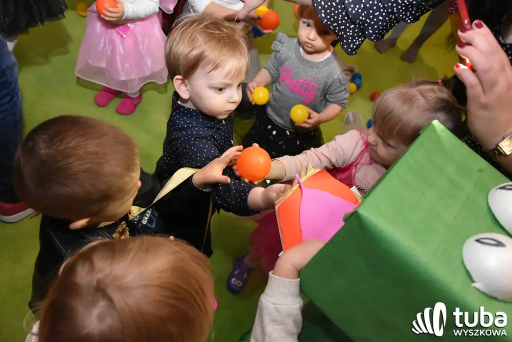 Bal Maluszka, czyli zabawa po królewsku z Pracownią Zabawy i Rozwoju MADU