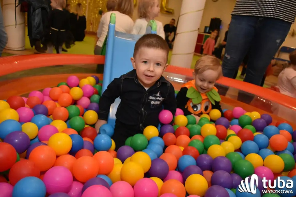 Bal Maluszka, czyli zabawa po królewsku z Pracownią Zabawy i Rozwoju MADU