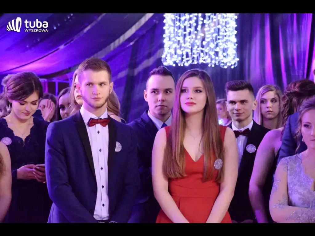 Taneczna, studniówkowa noc maturzystów z Zespołu Szkół nr 3 w Wyszkowie