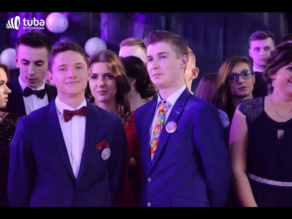 Taneczna, studniówkowa noc maturzystów z Zespołu Szkół nr 3 w Wyszkowie