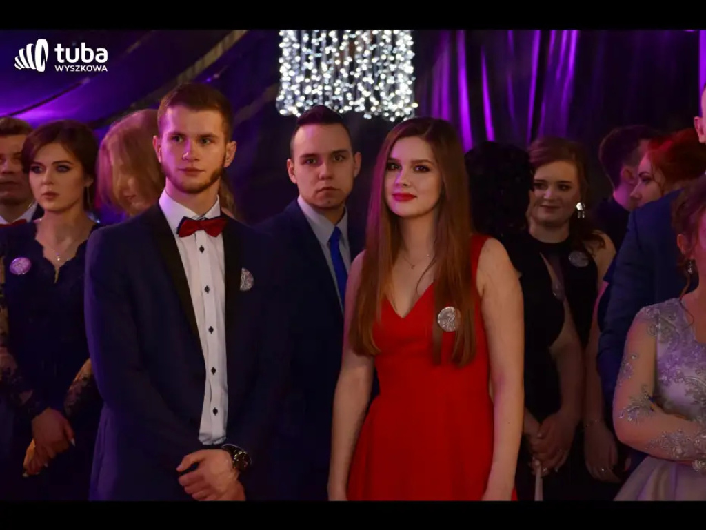 Taneczna, studniówkowa noc maturzystów z Zespołu Szkół nr 3 w Wyszkowie