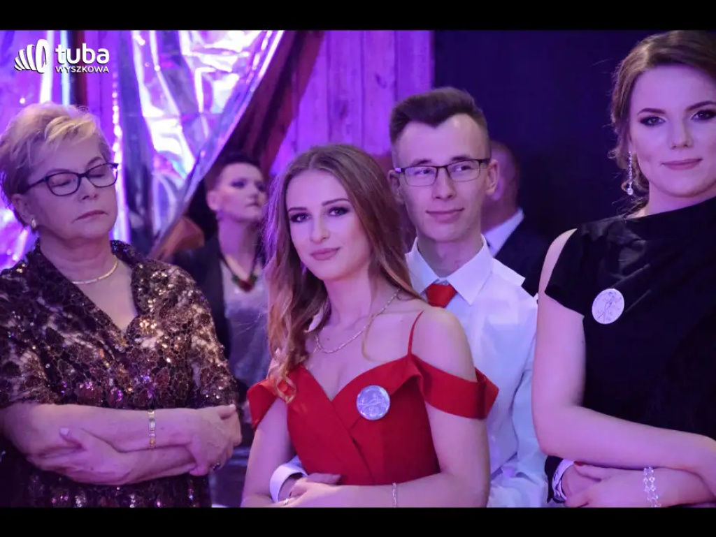Taneczna, studniówkowa noc maturzystów z Zespołu Szkół nr 3 w Wyszkowie
