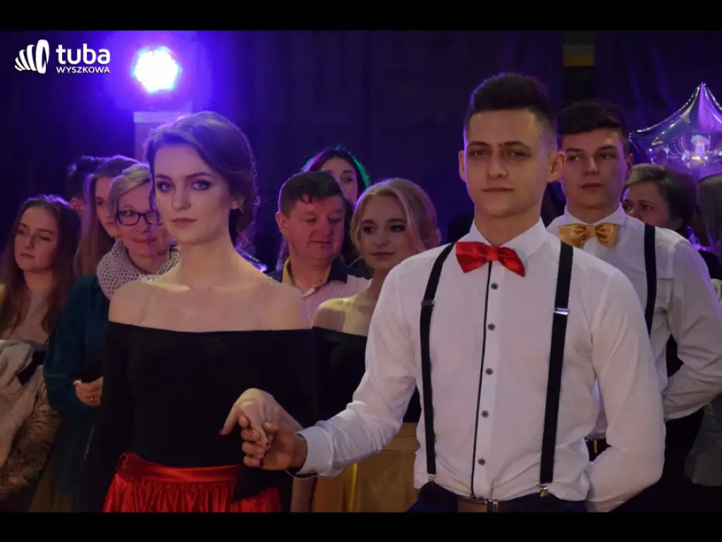 Taneczna, studniówkowa noc maturzystów z Zespołu Szkół nr 3 w Wyszkowie