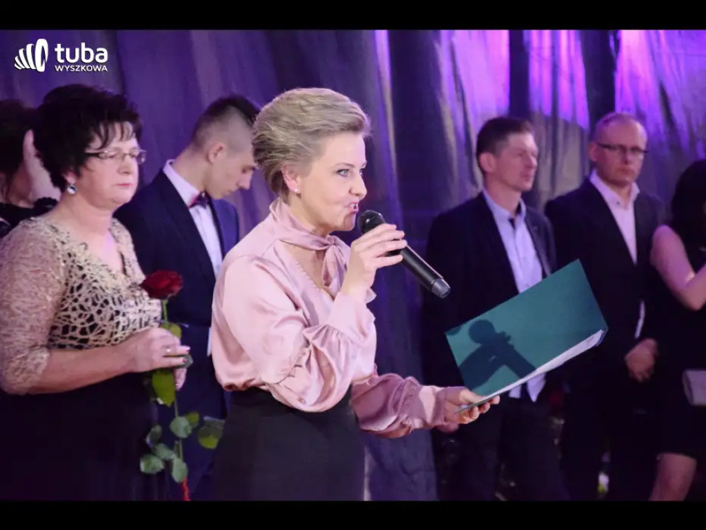 Taneczna, studniówkowa noc maturzystów z Zespołu Szkół nr 3 w Wyszkowie
