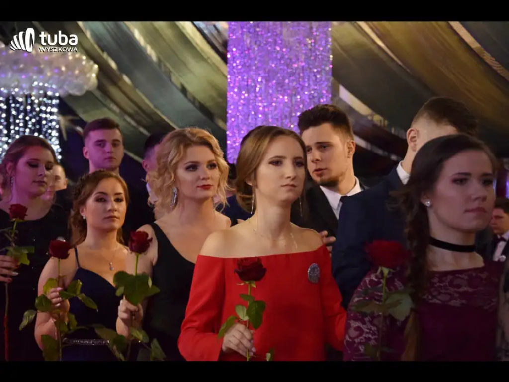 Taneczna, studniówkowa noc maturzystów z Zespołu Szkół nr 3 w Wyszkowie