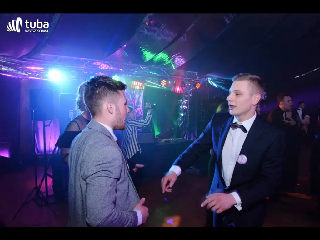 Taneczna, studniówkowa noc maturzystów z Zespołu Szkół nr 3 w Wyszkowie