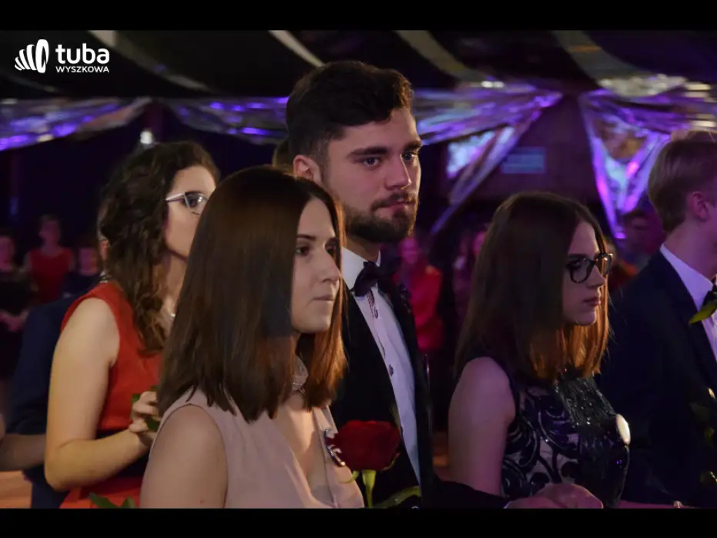 Taneczna, studniówkowa noc maturzystów z Zespołu Szkół nr 3 w Wyszkowie
