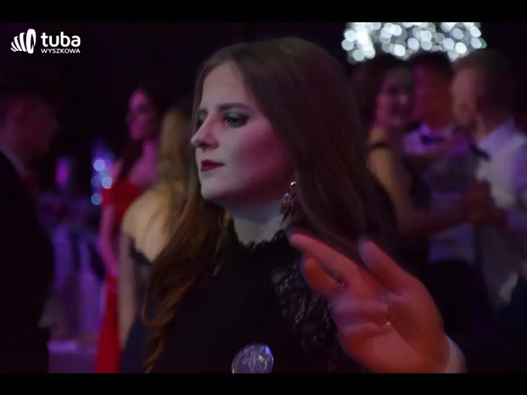 Taneczna, studniówkowa noc maturzystów z Zespołu Szkół nr 3 w Wyszkowie