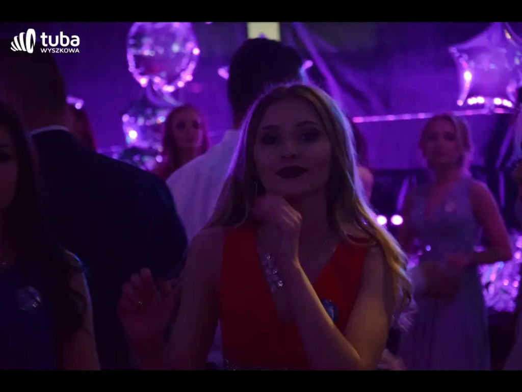 Taneczna, studniówkowa noc maturzystów z Zespołu Szkół nr 3 w Wyszkowie