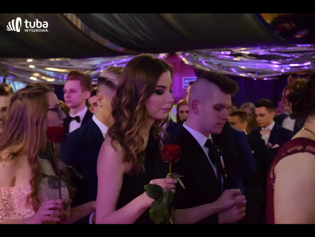 Taneczna, studniówkowa noc maturzystów z Zespołu Szkół nr 3 w Wyszkowie