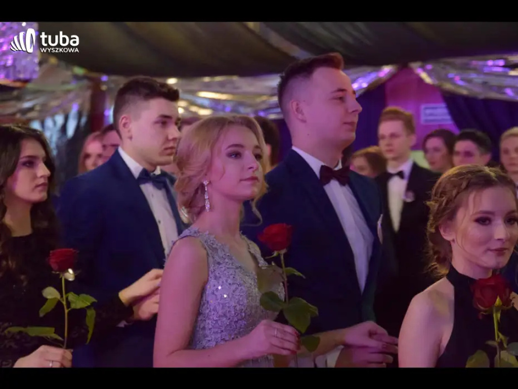 Taneczna, studniówkowa noc maturzystów z Zespołu Szkół nr 3 w Wyszkowie