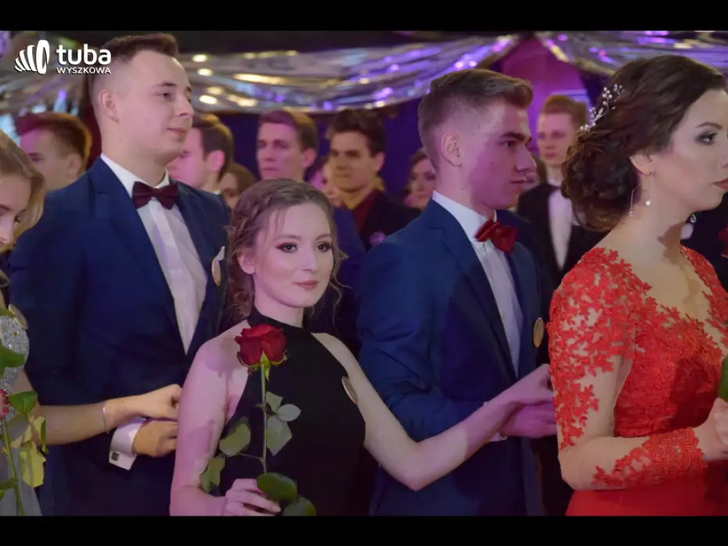 Taneczna, studniówkowa noc maturzystów z Zespołu Szkół nr 3 w Wyszkowie