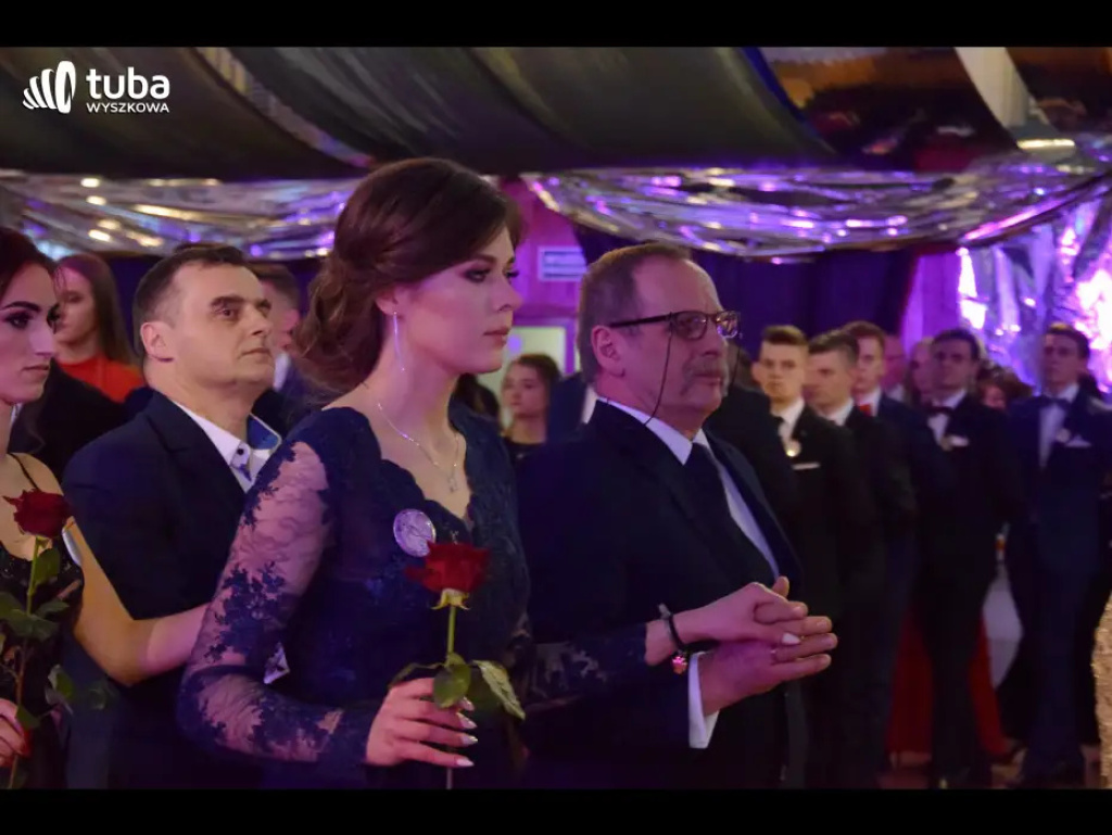 Taneczna, studniówkowa noc maturzystów z Zespołu Szkół nr 3 w Wyszkowie