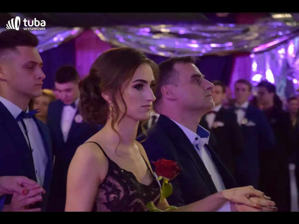 Taneczna, studniówkowa noc maturzystów z Zespołu Szkół nr 3 w Wyszkowie