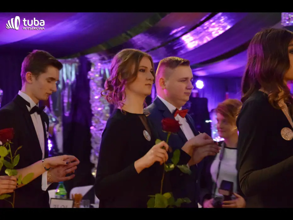Taneczna, studniówkowa noc maturzystów z Zespołu Szkół nr 3 w Wyszkowie