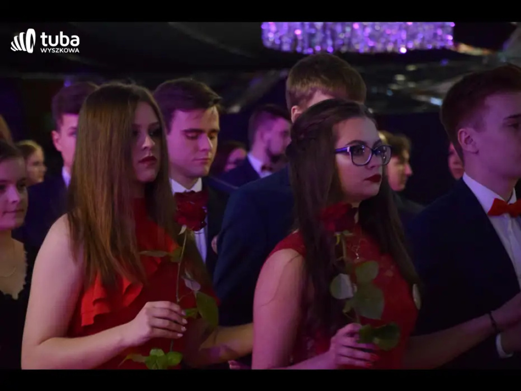 Taneczna, studniówkowa noc maturzystów z Zespołu Szkół nr 3 w Wyszkowie