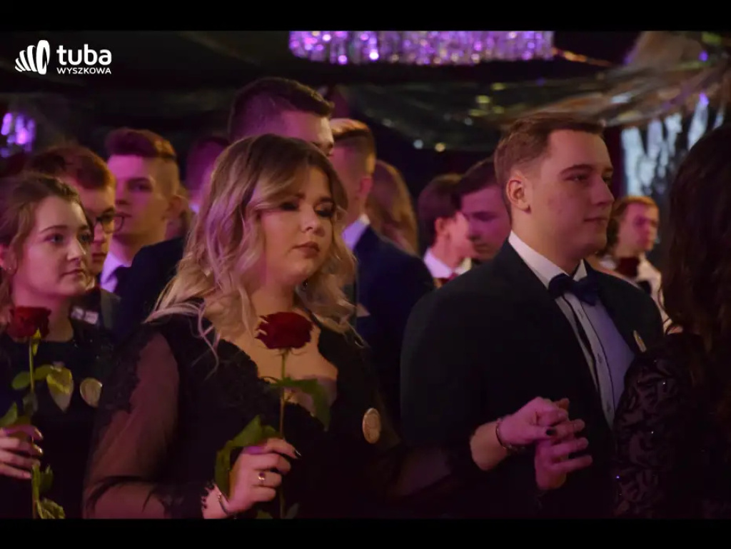 Taneczna, studniówkowa noc maturzystów z Zespołu Szkół nr 3 w Wyszkowie