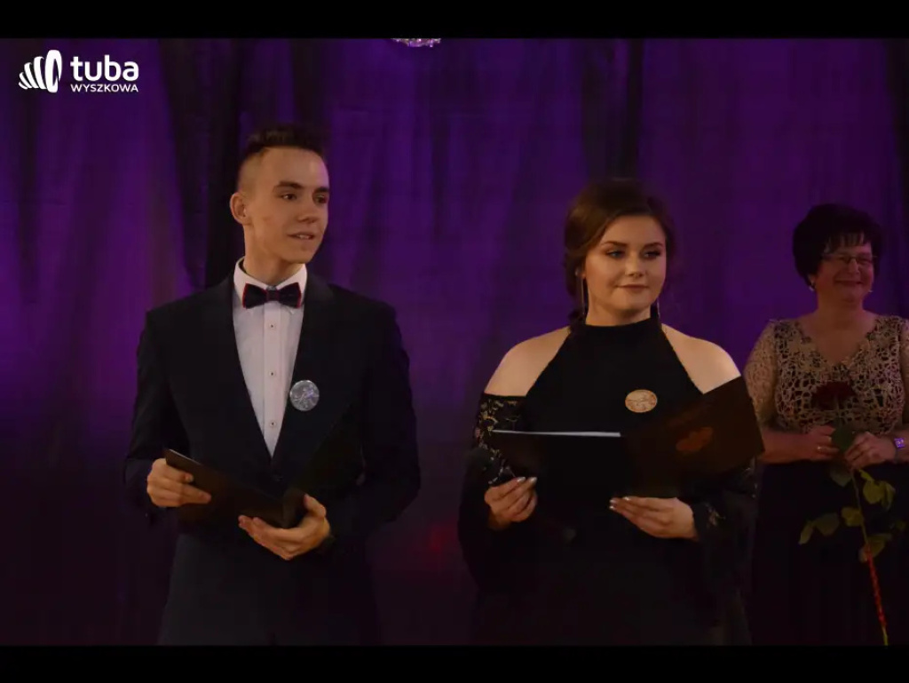 Taneczna, studniówkowa noc maturzystów z Zespołu Szkół nr 3 w Wyszkowie