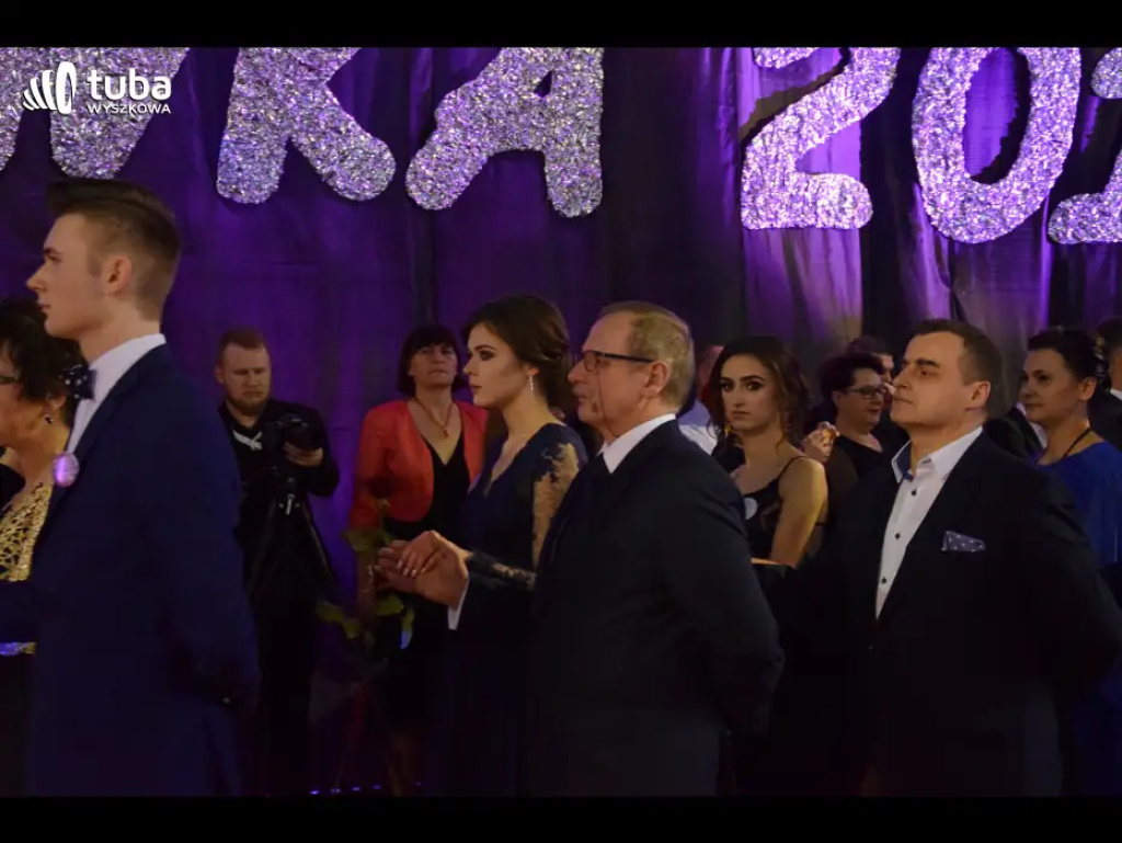 Taneczna, studniówkowa noc maturzystów z Zespołu Szkół nr 3 w Wyszkowie