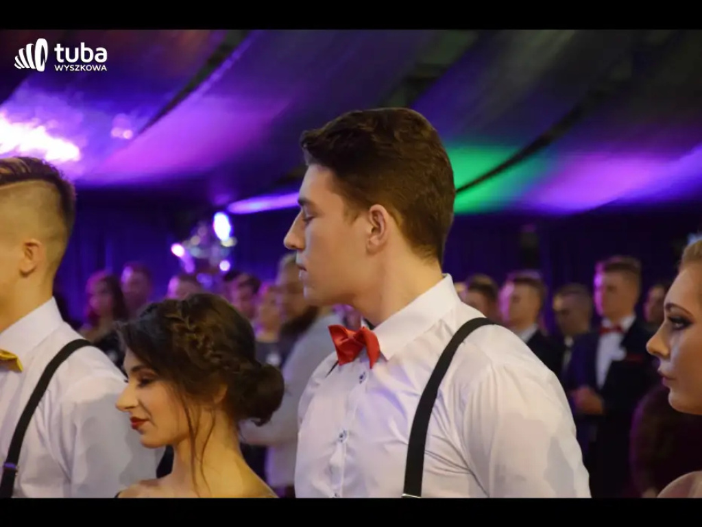 Taneczna, studniówkowa noc maturzystów z Zespołu Szkół nr 3 w Wyszkowie