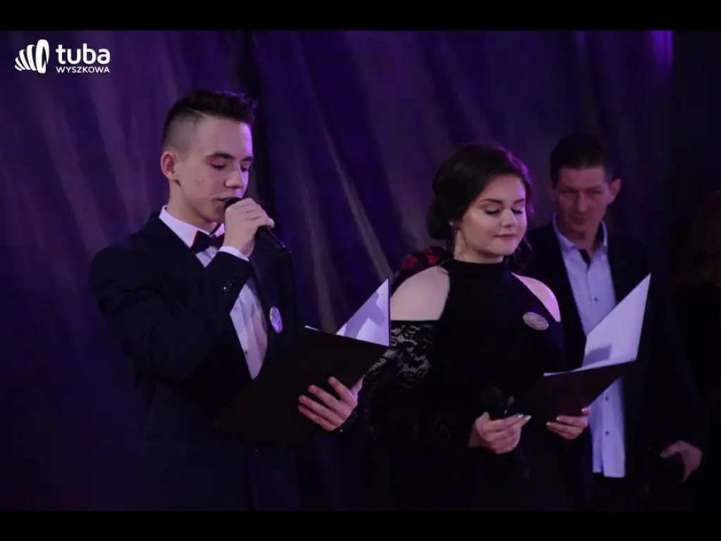 Taneczna, studniówkowa noc maturzystów z Zespołu Szkół nr 3 w Wyszkowie