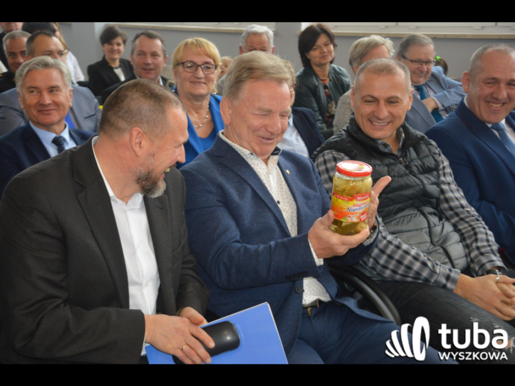 Porządzie czekało 20 lat. Otwarcie nowej hali sportowej przy szkole podstawowej