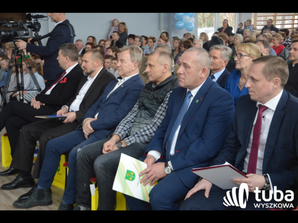 Porządzie czekało 20 lat. Otwarcie nowej hali sportowej przy szkole podstawowej