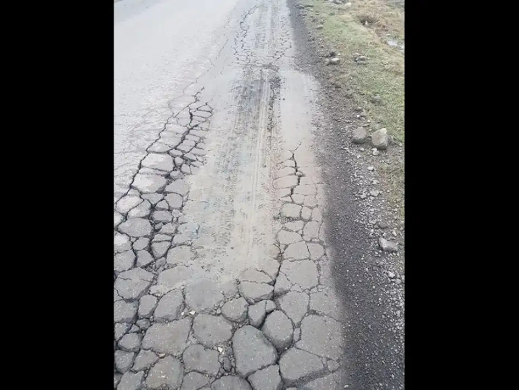 Trakt Napoleoński w opłakanym stanie - mieszkańcy interweniują, wojewoda zwleka