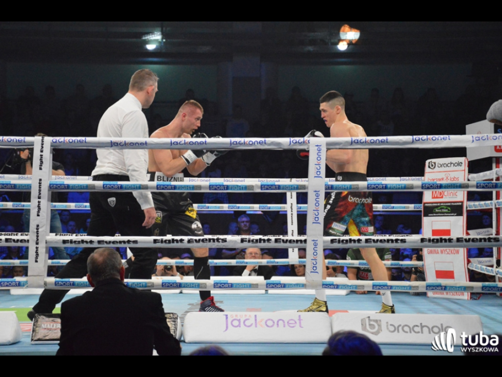 Wygrana Mateusza Tryca na punkty podczas Friday Boxing Night w Wyszkowie