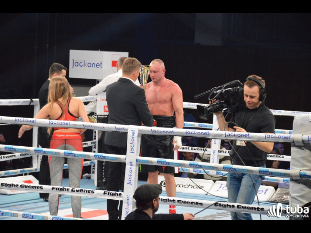 Wygrana Mateusza Tryca na punkty podczas Friday Boxing Night w Wyszkowie