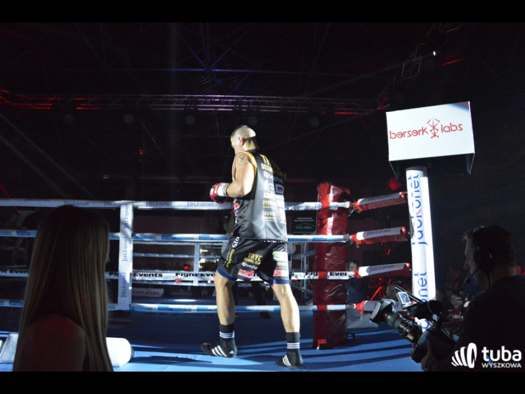 Wygrana Mateusza Tryca na punkty podczas Friday Boxing Night w Wyszkowie