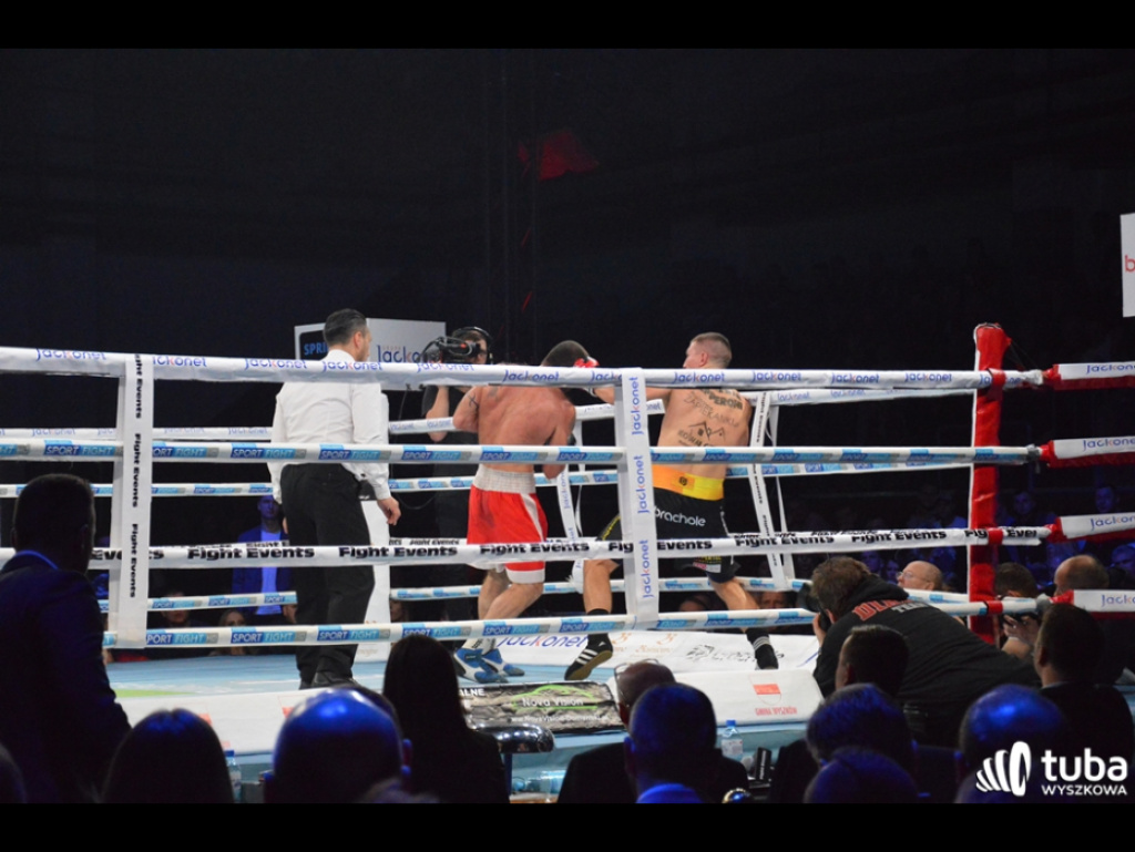 Wygrana Mateusza Tryca na punkty podczas Friday Boxing Night w Wyszkowie