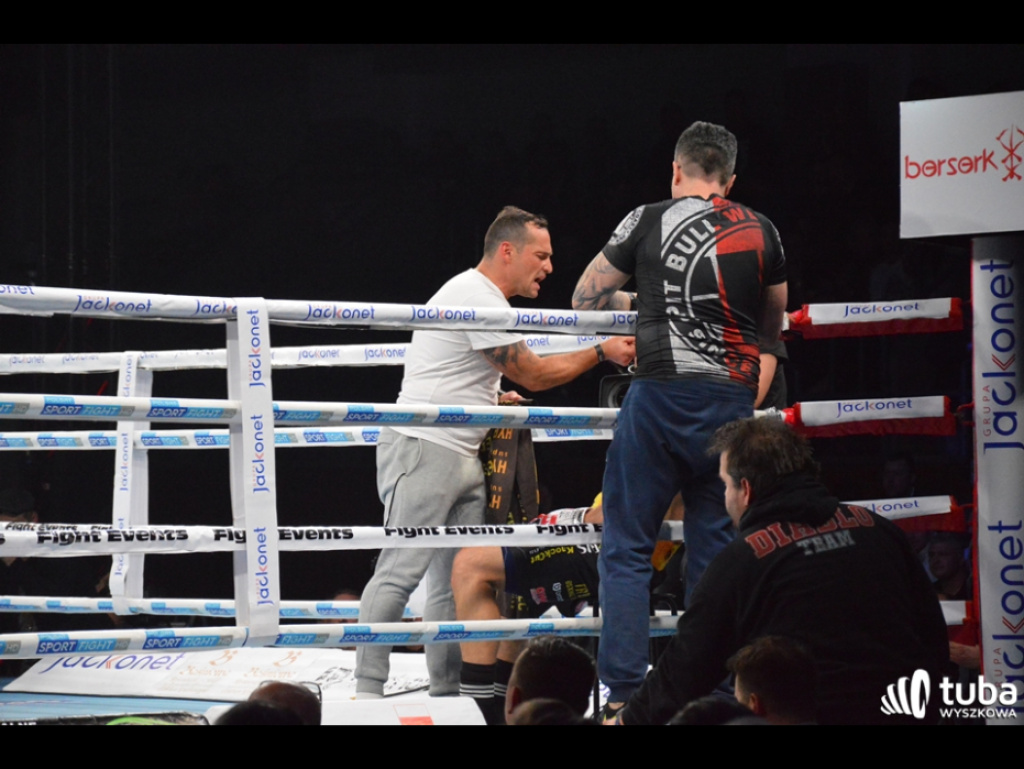 Wygrana Mateusza Tryca na punkty podczas Friday Boxing Night w Wyszkowie