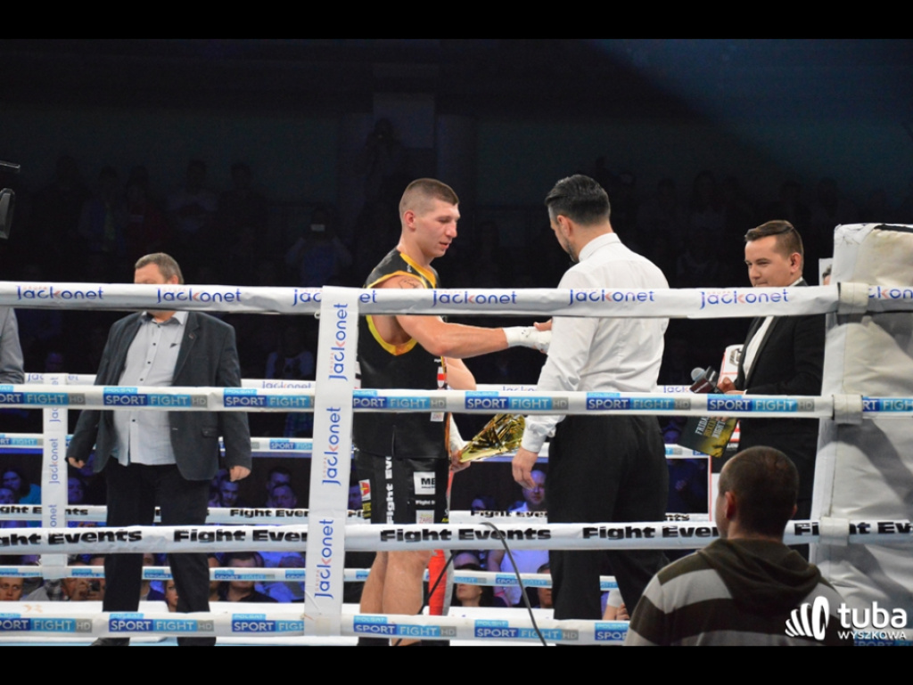 Wygrana Mateusza Tryca na punkty podczas Friday Boxing Night w Wyszkowie