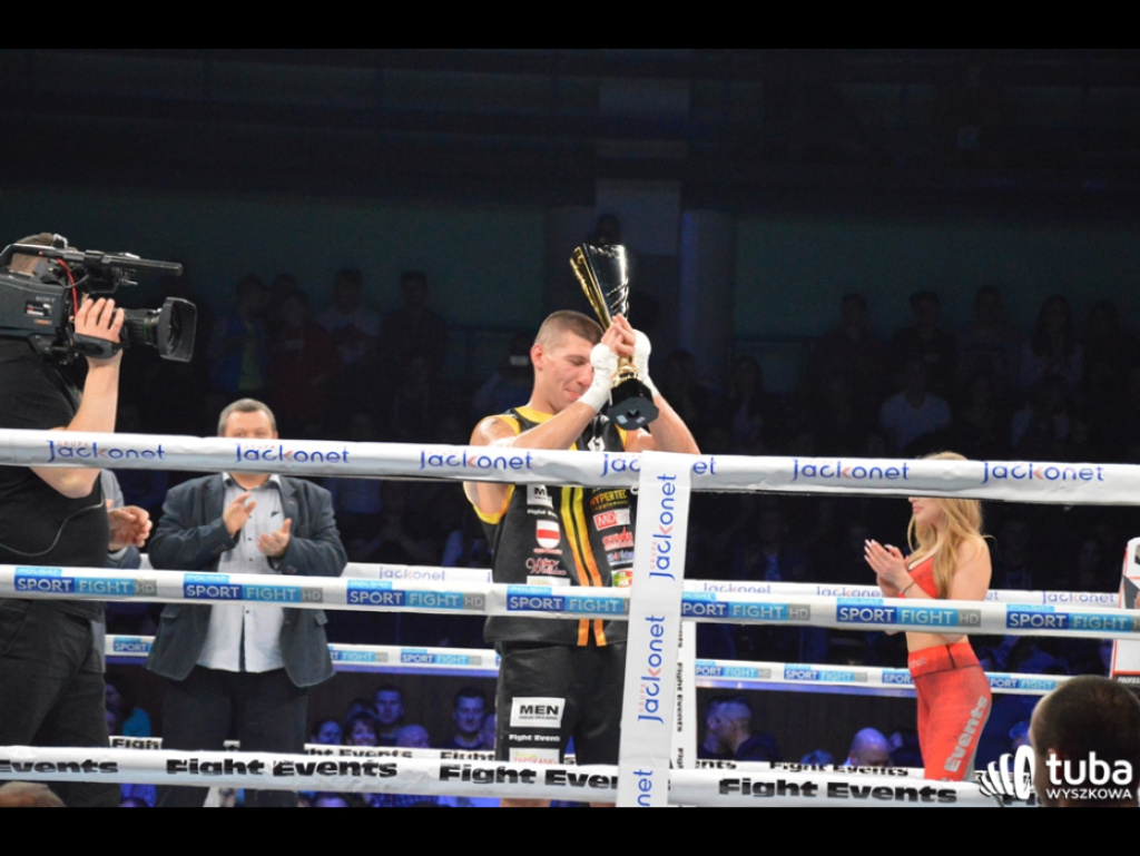 Wygrana Mateusza Tryca na punkty podczas Friday Boxing Night w Wyszkowie