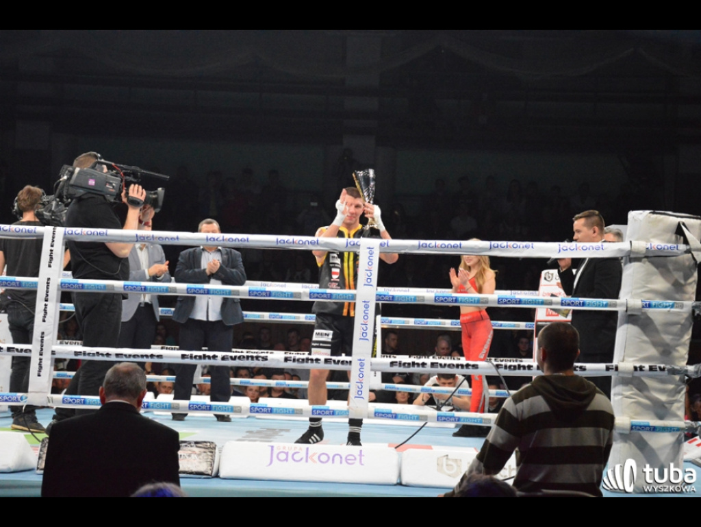 Wygrana Mateusza Tryca na punkty podczas Friday Boxing Night w Wyszkowie