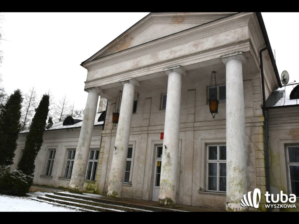 Fundacja Museion Norwid kontra powiat wyszkowski w sporze o przyszłość pałacu w Dębinkach