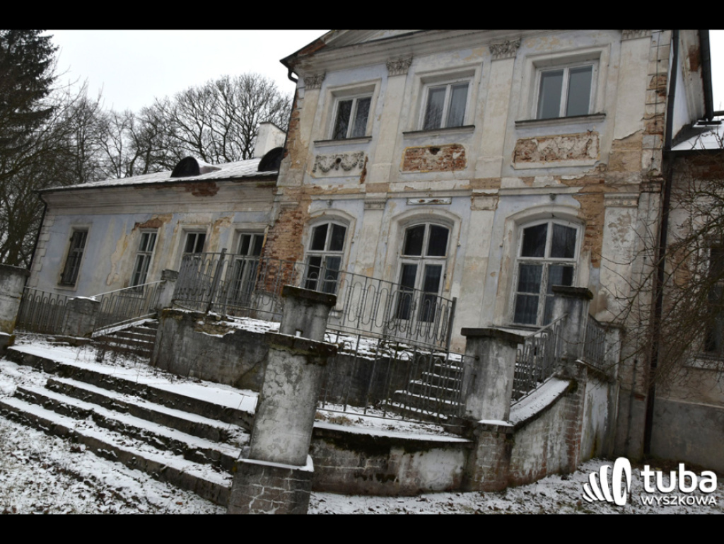 Fundacja Museion Norwid kontra powiat wyszkowski w sporze o przyszłość pałacu w Dębinkach