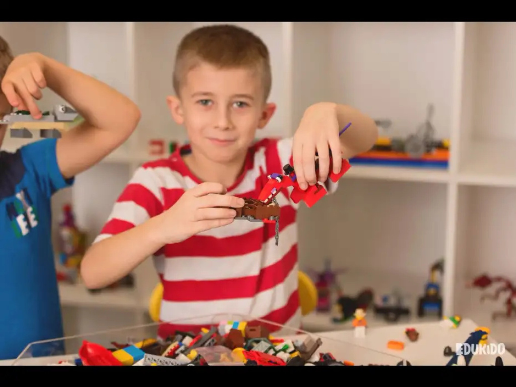 Ogłaszamy piąty stopień zagrożenia wirusem LEGO®!