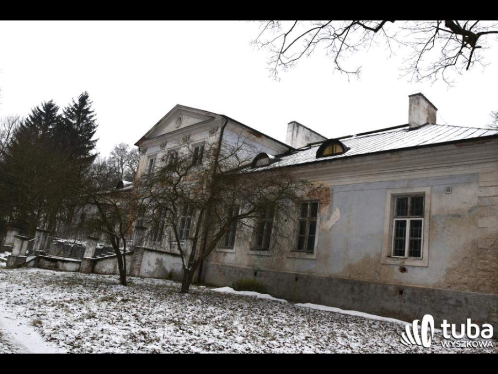 Fundacja Museion Norwid kontra powiat wyszkowski w sporze o przyszłość pałacu w Dębinkach