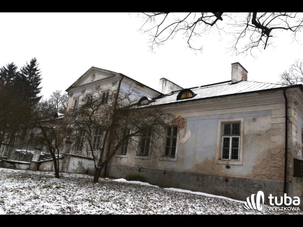 Fundacja Museion Norwid kontra powiat wyszkowski w sporze o przyszłość pałacu w Dębinkach