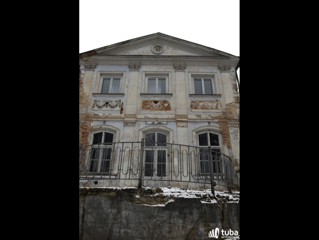 Fundacja Museion Norwid kontra powiat wyszkowski w sporze o przyszłość pałacu w Dębinkach