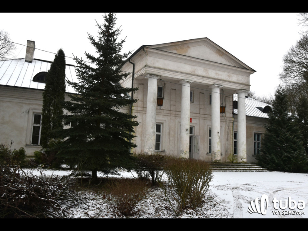Fundacja Museion Norwid kontra powiat wyszkowski w sporze o przyszłość pałacu w Dębinkach