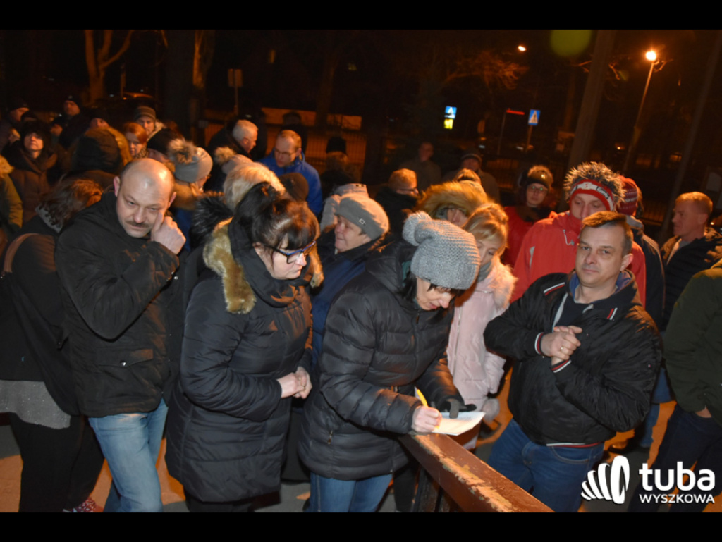 Wierni z parafii w Rybienku Leśnym wylali swoje żale. Proboszcz składa rezygnację